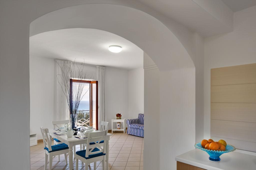 Matisse Nerano By Gocce Daire Marina del Cantone Oda fotoğraf