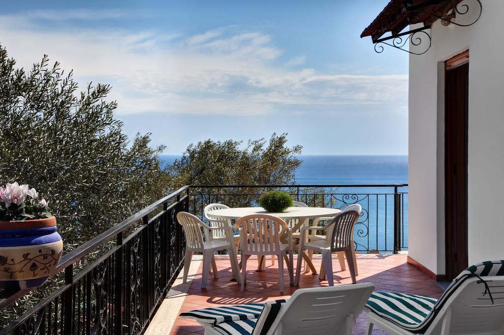 Matisse Nerano By Gocce Daire Marina del Cantone Oda fotoğraf